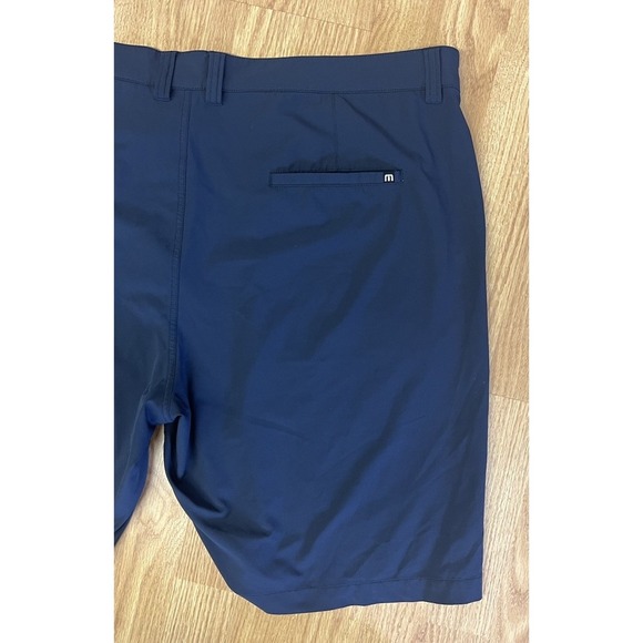 Travis Mathew Proceed With Caution Golf Shorts Size 42 Casual Navy Golfing - Picture 5 of 6